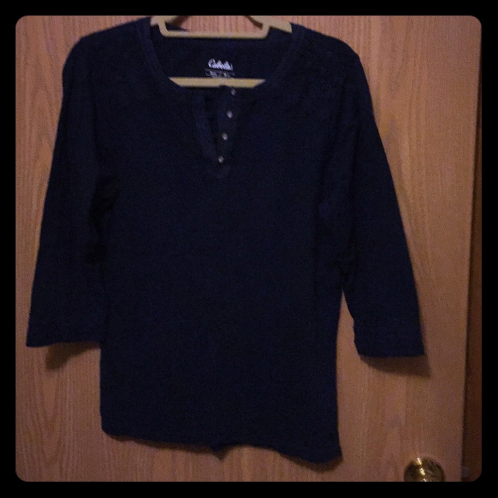 Cabelas M ladies tee shirt 2 for $15